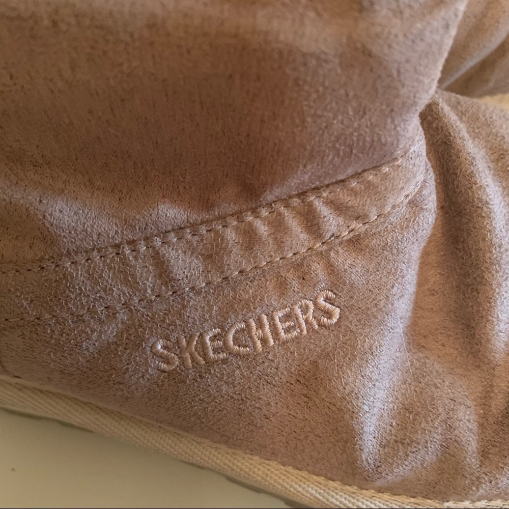 SKETCHERS beige faux suede size 7 women’s boots - Picture 9 of 10
